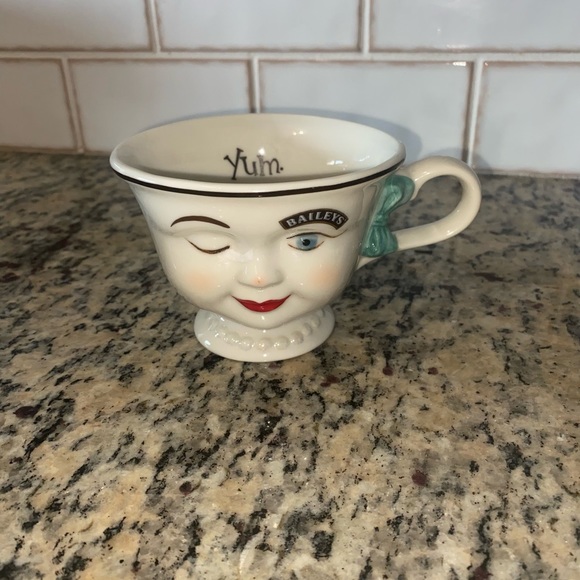 Vintage 1996 Mr & Mrs Winking Face Baileys Mugs - - Picture 4 of 6